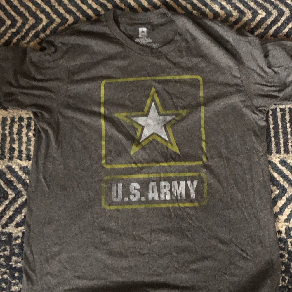 Men’s Army tee